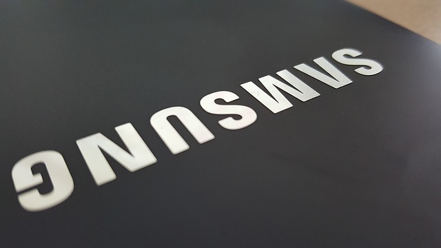 Samsung profit drops to all-time low