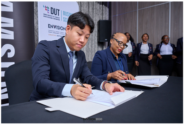Samsung Signs MOA to Launch SIC Programme at Durban University of Technology